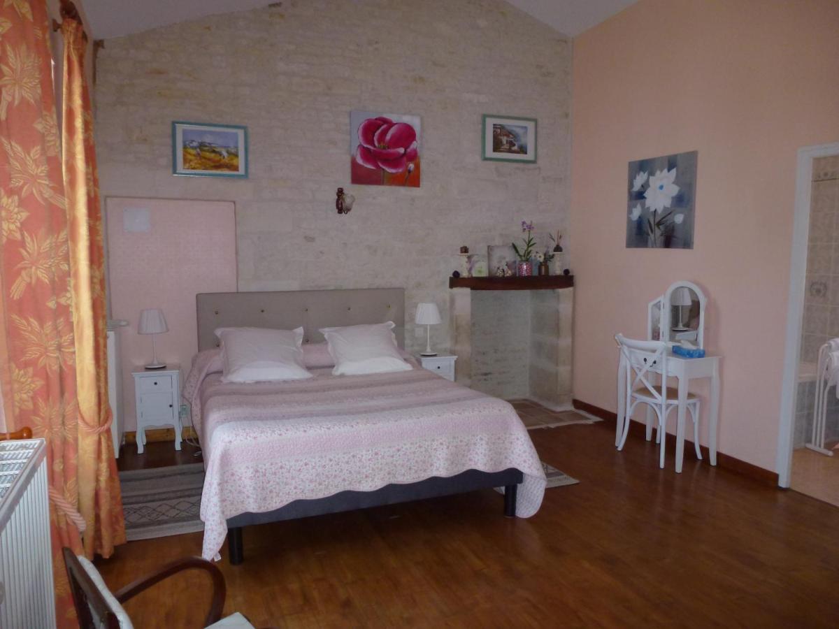 Le Logis De Faugerit Bed & Breakfast Frontenay-Rohan-Rohan Ngoại thất bức ảnh