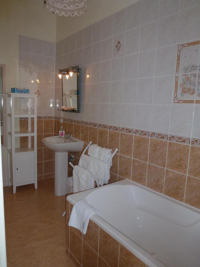 Le Logis De Faugerit Bed & Breakfast Frontenay-Rohan-Rohan Ngoại thất bức ảnh